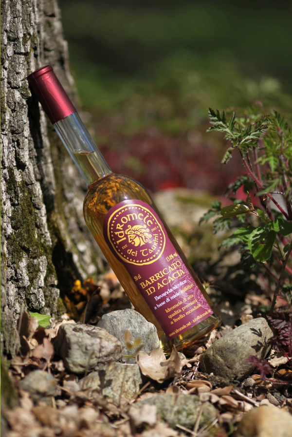 Bottiglia di Idromele dei Taurini Barricato in Acacia